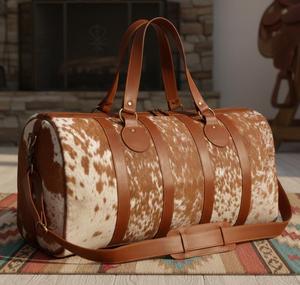 Sac de voyage et de sport tendance en cuir véritable à poils, léger, avec fermeture éclair, capacité 20-35L, en cuir de vachette premium - Product Image 1