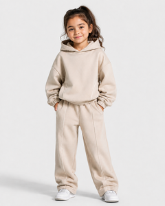 Ensemble de survêtement personnalisé OEM pour filles, survêtement en molleton surdimensionné pour enfants, ensemble sweat à capuche et pantalon de jogging pour filles, survêtements décontractés pour enfants - Product Image 1