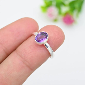 Anillo de Amatista de Diseño Moderno, Plata de Ley 925, Joyería Fina Minimalista, Anillo Fino para Mujer para Boda, Fiesta, Compromiso, Aniversario - Product Image 1