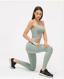 Conjunto de Yoga para Mujer de Color Sólido al Mejor Precio y Bajo MOQ, Último Diseño de Ropa Deportiva para Mujer, Conjunto de Yoga con Logotipo Personalizado - Product Image 1