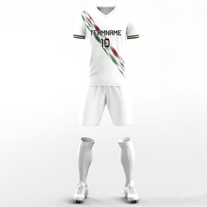 Maillot de football imprimé à manches courtes 100 % polyester respirant de haute qualité, uniforme d'équipe personnalisé, vêtements de sport pour hommes - Product Image 2