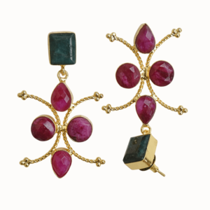 Boucles d'oreilles pendantes Laxmi Jewellers en saphir vert magenta créé en laboratoire, laiton plaqué or 18 carats, motif floral bohème, vente en gros - Product Image 4