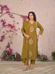 Ensemble de costume droit brodé vert olive de qualité supérieure avec pantalon et dupatta assortis pour femme, idéal pour les occasions festives et ethniques - Product Image 4