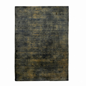 Tapis en laine texturé ton sur ton, couleur olive foncé, charbon de bois et or antique vieilli, écologique et antidérapant, pour salon et hôtel - Product Image 1