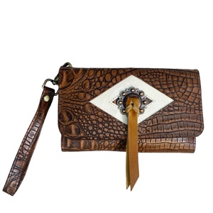 Asequible cuero embrague teléfono cartera cocodrilo con Berry Concho Top indio fabricante y proveedor Saman exportaciones - Product Image 1