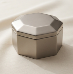 Caja Octogonal Plateada de Lujo para Frutos Secos, Contenedor Geométrico Metálico para Almacenamiento de Dátiles con Tapa Biselada, Envase de Regalo Corporativo - Product Image 1