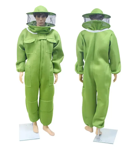 Traje de Apicultura Rojo Transpirable de Malla Airmesh con Velo de Malla y Mangas Holgadas de Poliéster para Apicultores - Product Image 5