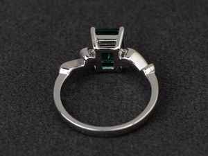 Anillo de cóctel de esmeralda con gemas verdes, corte esmeralda, plata de ley, joyería de piedra de nacimiento de mayo - Product Image 4