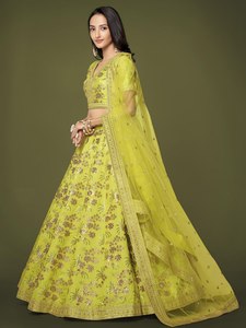 Conjunto de Lehenga Verde Bordado con Flores y Dupatta con Cuentas, Traje de Novia para Boda, Vestido para Festivales - Product Image 2
