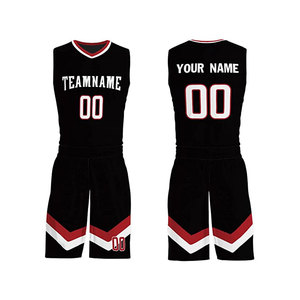 Uniformes de basket-ball personnalisés de haute qualité en polyester fabriqués au Pakistan, à manches courtes, respirants et à séchage rapide - Product Image 5