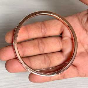 Pulsera Cuadrada Magnética de Cobre Grueso y Pesado, Joyería Unisex Hecha a Mano, Moderna y Minimalista, Apilable - Product Image 6