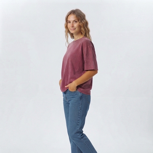 T-shirt décontracté vintage surdimensionné en coton délavé à manches courtes pour femme, col rond personnalisé - Product Image 5