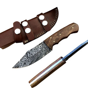 Couteau de chasse en acier Damas de haute qualité avec manche en matériau naturel et étui de protection pour le camping, la survie et le bushcraft - Product Image 5