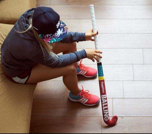 ไม้ฮอกกี้ Air Buzz Balling รุ่น 12 P92 ลายใบมีด 36 นิ้ว สีชมพูและสีดำ อุปกรณ์ฝึกซ้อมที่ยั่งยืนสำหรับเยาวชน - Product Image 5