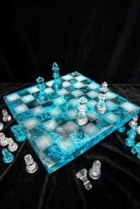 Échiquier en résine personnalisé de haute qualité, coffret de jeu d'échecs, pièces d'échecs en résine argentée de luxe, très vendu et abordable - Product Image 6