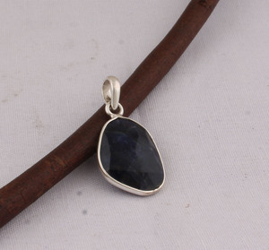 Pendentif en argent sterling 925 avec labradorite sertie clos, fait main, en argent massif, style vintage, pour anniversaire, vente en gros - Product Image 5
