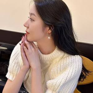 Boucles d'oreilles pendantes tendance hiver, nouveau style double porté, torsades baroques en forme de beignets frits avec perles d'eau douce naturelles, style exagéré - Product Image 3