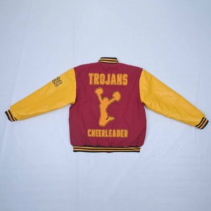 แจ็คเก็ตวาร์ซิตี้วินเทจสำหรับผู้ชาย แจ็คเก็ตเบสบอลแบบ Letterman แขนหนังสั่งทำพิเศษ ทรงเข้ารูป กระดุมเขาสัตว์ ทันสมัย ผลิตตามแบบ OEM - Product Image 3
