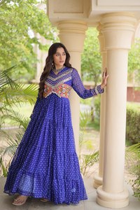 Vestido indio de primera calidad, elegante y sofisticado, llamativo y moderno, ideal para Navratri. - Product Image 5