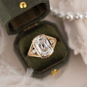 แหวนหมั้นเพชรทรงคุชชั่นวินเทจ เพชรเลี้ยงในห้องปฏิบัติการ ทอง 14K 18K ประดับแบบเฮโล ขอบเพชรแบบเบเซล สำหรับเจ้าสาว งานแต่งงาน ขายส่ง รับผลิตแบบ OEM ODM สินค้าใหม่! ! - Product Image 3