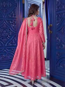 RICH LOOK Ramdev Trading Prenda Étnica de Seda con Bordado y Lentejuelas, Kurta/Kurti, Ropa Festiva, Precio al por Mayor, En Stock, Pura - Product Image 4