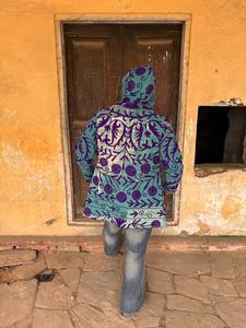 Chaqueta con Capucha Suzani Kantha Paisley, Hecha a Mano, Bordada, de Patchwork de Algodón, Estilo Bohemio Vintage, Abrigo de Invierno para Mujer, Venta al Por Mayor Personalizada - Product Image 5