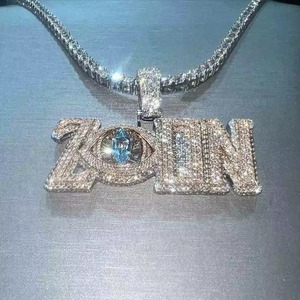 Colgante unisex de moda hip hop chapado en oro con nombre personalizado, joyería con diamantes de moissanita, colgante protector para los ojos, venta al por mayor - Product Image 3