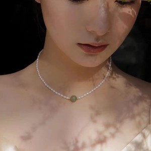 Collier pour femme de luxe rétro haut de gamme en jade de Hotan naturel et perles de millet d'eau douce, petit design polyvalent en argent - Product Image 4