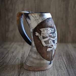 Mug en corne de bœuf véritable fait main, style Viking, motif Animal Love Angel, pour Mead et Bière, Écologique, Personnalisable, Occasions Spéciales, Antique - Product Image 2