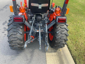 Tractor Agrícola Kubota B2320 4x4 de Alto Rendimiento con 23Hp, Muy Económico y Accesible, Listo para Usar con Cargador - Product Image 4
