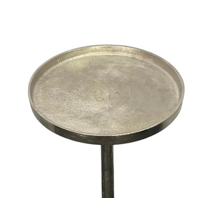 โต๊ะบาร์อะลูมิเนียมหล่อขึ้นรูปทรงกลม หน้าโต๊ะมีลวดลาย ขาตั้งสามขา แข็งแรง ทนทาน ดีไซน์ทันสมัย เสริมความสวยงาม - Product Image 3