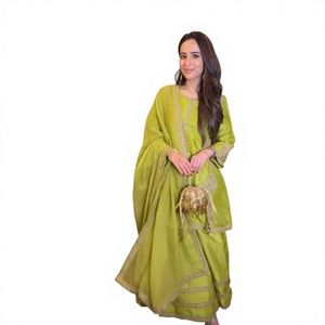 Belle Chinon Soie Paillettes Zari Travail Palazzo Set avec Top Moderne Réversible Salwar Kameez pour les Occasions de Fête - Product Image 1