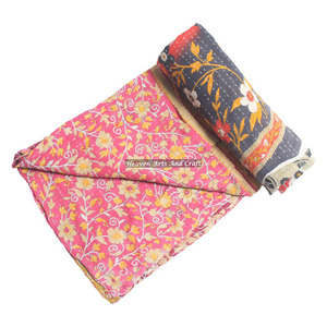 Indian Handmade Print Kantha <b>Quilt</b> Floral Bedspread Bedding Blanket Indian Reversible Hand Stitched Heavy Throw Old Sari Blanket - Product Image 2