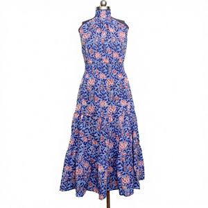 Robe longue bohème vintage à imprimé floral faite à la main pour femme, col rond et sans manches, idéale pour les fêtes ou la saison printemps-été - Product Image 1