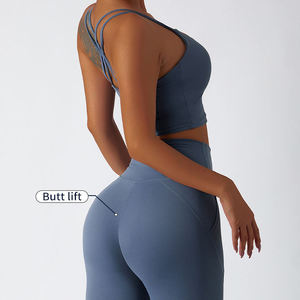 Ensemble de yoga pour femme : Crop top blanc à dos croisé et leggings taille haute longueur intégrale, sans couture, extensible dans les quatre sens, deux pièces pour l'entraînement - Product Image 4