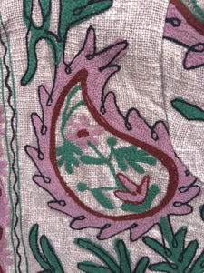 Veste en coton matelassée avec broderie florale Suzani |   Manteau d'hiver |   Vêtements d'extérieur hippie bohème |   Cadeau unisexe |   Col montant avec poche - Product Image 3