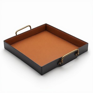 Plateau organisateur en cuir cousu de qualité supérieure, conçu pour les montres, les clés, les portefeuilles et les accessoires personnels, avec un design sophistiqué pour un usage quotidien. - Product Image 3