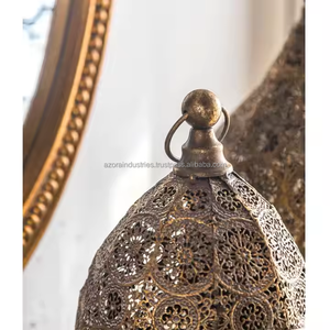 Bougeoir de table en métal de style lanterne pour bougeoir pilier pour la décoration intérieure - Product Image 3