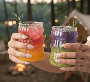Gobelets en verre décoratifs en gros de 500 ml pour les boutiques de cadeaux, les magasins de style de vie, les collections saisonnières et les cadeaux de maison haut de gamme - Product Image 1