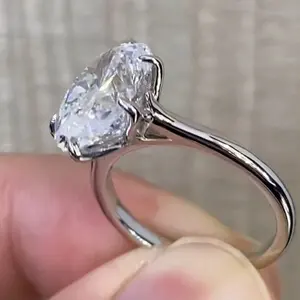 Anillo de Compromiso Solitario con Moissanita de Corte Ovalado, Plata de Ley 925, Chapado en Oro, Engaste de Garras, Anillo de Boda Clásico para Mujer - Product Image 5