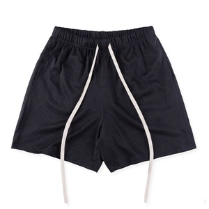 Short de sport d'été à logo personnalisé pour hommes Short de sport décontracté en maille à motif de planche à roulettes tendance avec design solide - Product Image 3