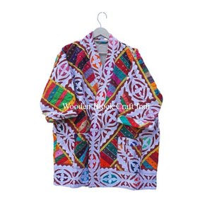 Hermosa y cómoda chaqueta de algodón puro con diseño de calado, hecha a mano, multicolor, para niñas, diseño de calado para el invierno. - Product Image 6