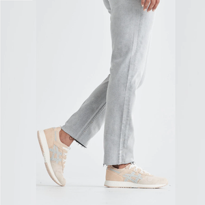 Wholesale Fashion Casual Low Rise Women's Boot <b>Flare</b> Jeans Vintage Wash Stretch Denim Women's Skinny Jeans - Product Image 5