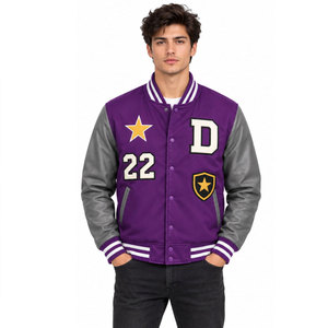 Veste universitaire pour homme de couleur violette avec des motifs de patchs avec la lettre D et le numéro 22, col rabattu, style preppy, coupe régulière, matière PU - Product Image 4