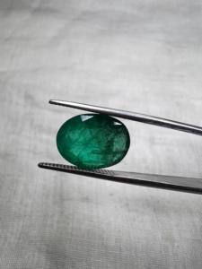 Émeraude Naturelle Zambienne Coupe Ovale 5,01 Carats Pierre Précieuse Verte de Haute Qualité Fournisseur en Gros - Product Image 2