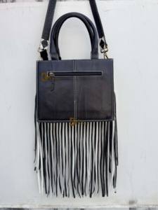 Nuevo Bolso de Cuero con Flecos Hecho a Mano, Estilo Bohemio Gitano, Cuero Auténtico, Diseño Occidental con Patrón de Cuadros - Product Image 4