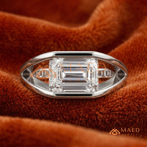 Anillo de Compromiso de Plata de Ley 925 con Corte Esmeralda y Engaste de Barra |   Anillo Solitario Minimalista Moderno para Mujer - Product Image 1