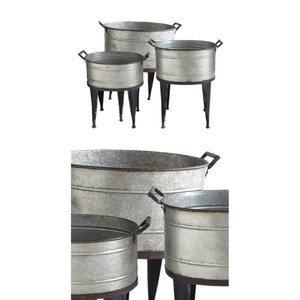 Pot de fleurs en fonte gris de grande qualité avec pieds en bois, design ovale estampé, parfait pour la décoration intérieure et extérieure. - Product Image 4