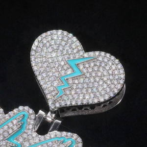 Colgante de Plata de Ley 925 con Moissanita en Forma de Corazón y Alas, Letra Personalizada, Bañado en Rodio, Joyería Hip Hop para Fiesta - Product Image 2