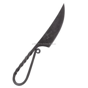 Vente en gros de couteaux forgés de haute qualité couteau de cuisine médiéval couteaux viking avec peau de vache couverture noire - Product Image 3